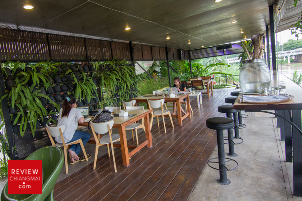 ร้านกาแฟ นั่งทํางาน เชียงใหม่