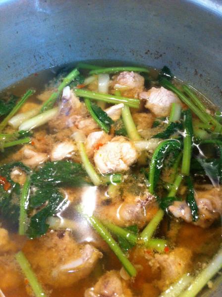 แกงผักกาดจอใส่ไก่