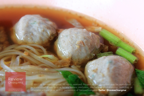 ก๋วยเตี๋ยวร้านช้างม่อยกาแฟ เชียงใหม่