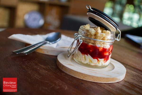 stawberry cheese crumble same same but different